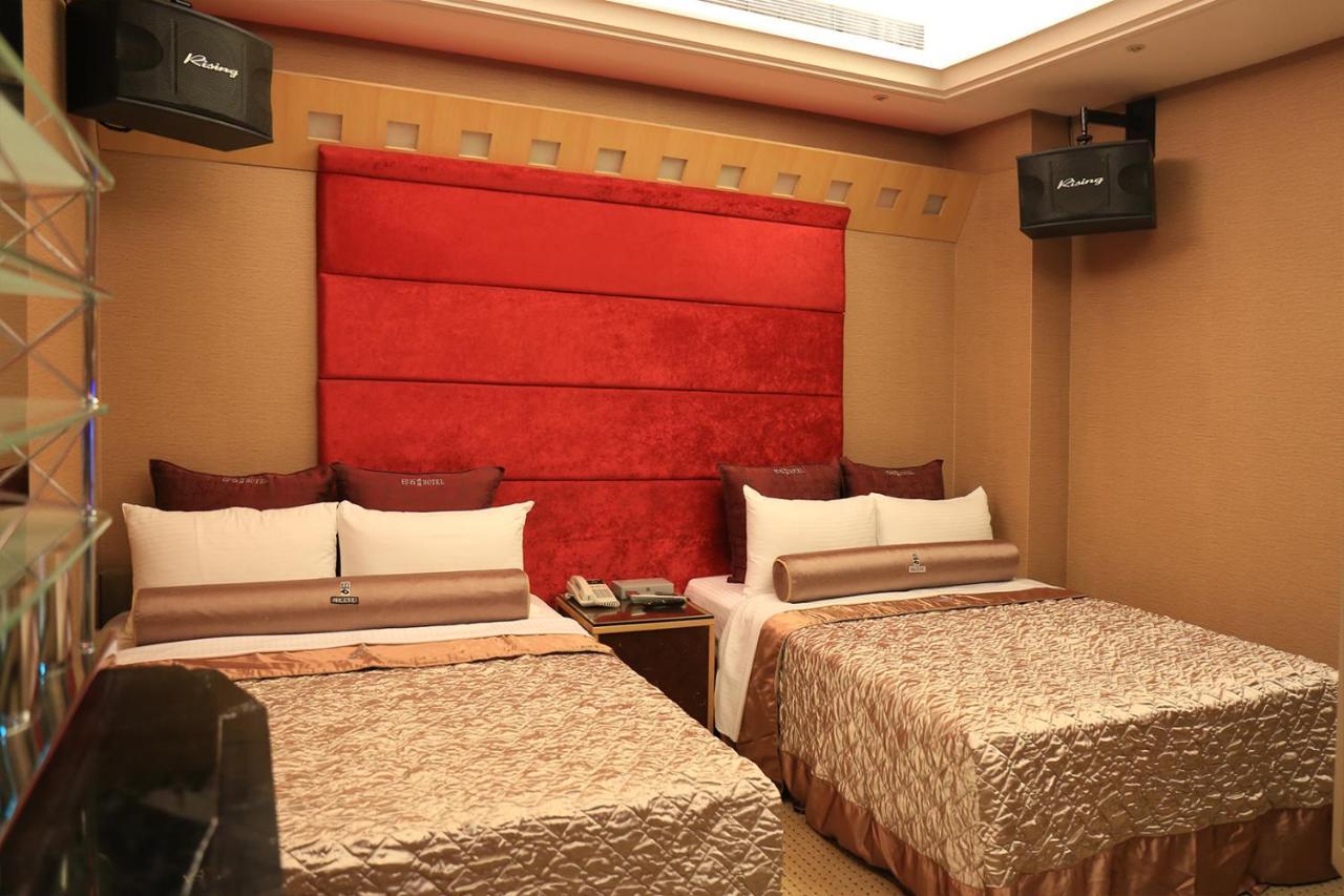 In-Stone Motel Тайпей Екстериор снимка